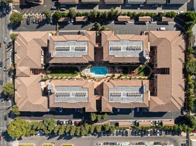 801 S Winchester Boulevard, San Jose CA: https://media.crmls.org/mediaz/b4fe34a1-d31e-4382-ac15-39beb5361b09.jpg