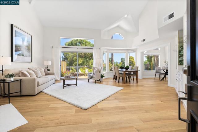 122 Cortona Dr, San Ramon CA: https://media.crmls.org/mediaz/b4ff91d9-2ef9-4f7b-80c1-c594c6329c2f.jpg