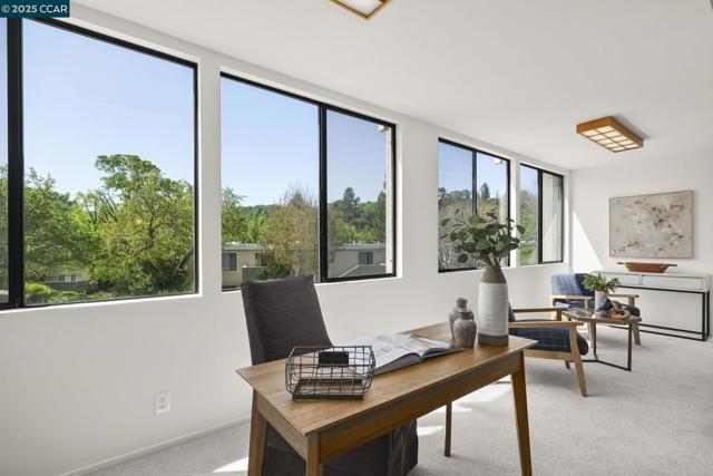 1935 Golden Rain Rd, Walnut Creek CA: https://media.crmls.org/mediaz/b50092e2-888b-4445-8729-656b956bf2c4.jpg