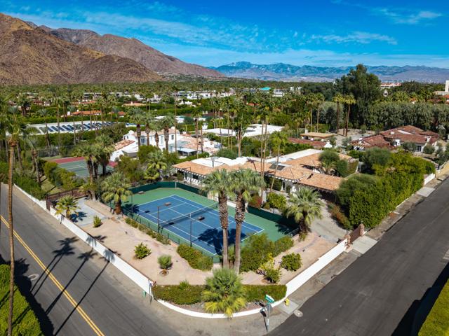 835 N Avenida Palmas, Palm Springs, CA 92262