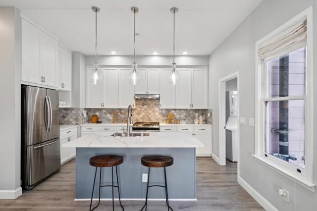 3000 26th Street, San Francisco CA: https://media.crmls.org/mediaz/b500fb19-00b8-431c-8da4-0d9213a648b7.jpg