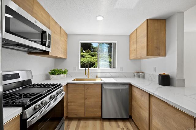 Photo #3: PTP2503135 Listing 