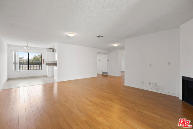 11975 Texas Avenue, Los Angeles CA: https://media.crmls.org/mediaz/b50124c1-dbf5-4680-a7b6-ff4dd43b2b2e.jpg