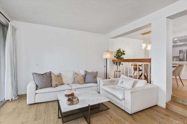 Detail Gallery Image 11 of 33 For 1113 Wren, Escondido,  CA 92026 - 2 Beds | 2/1 Baths