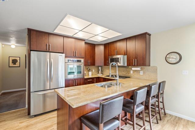 2845 Briarwood Dr, Livermore CA: https://media.crmls.org/mediaz/b502eebc-0226-46a4-aaa3-f08d9f40a3db.jpg