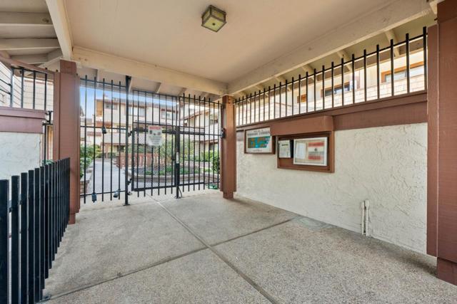 2785 S Bascom Avenue, Campbell CA: https://media.crmls.org/mediaz/b5034ba5-e7c3-4a42-a4d4-fb0b7ccf9925.jpg