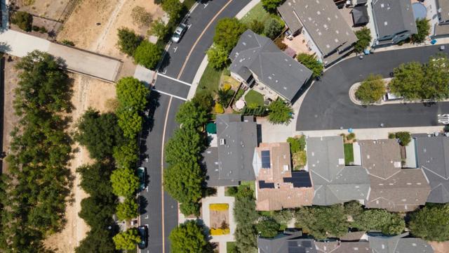 140 Sarafina Way, Gilroy CA: https://media.crmls.org/mediaz/b503e224-87f2-4d74-a340-d4daca9cc27b.jpg