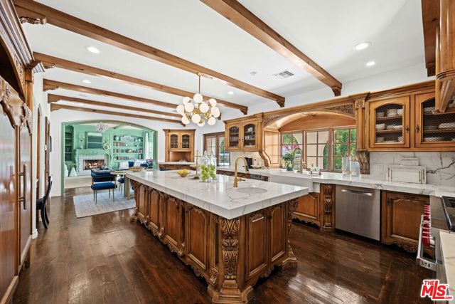 2347 E Valley Road, Santa Barbara CA: https://media.crmls.org/mediaz/b504229d-28bb-4ee2-8928-4d525f4ef969.jpg