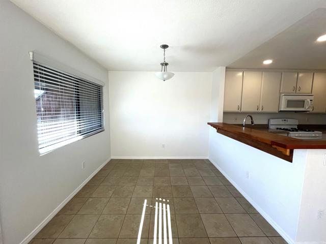 Image 6 of 44 For 2556 Ocean Cove Dr.