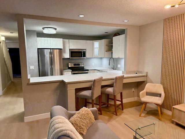 421 Sierra Vista Avenue, Mountain View CA: https://media.crmls.org/mediaz/b5049637-bcaf-45c4-aaa6-27088be873f4.jpg