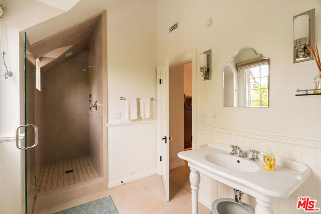 Drew Fenton | 253 Ashdale Place Los Angeles CA | MLS: 7382950