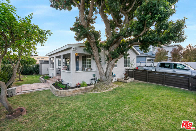 2111 BLOSSOM Lane, Redondo Beach, California 90278, 2 Bedrooms Bedrooms, ,2 BathroomsBathrooms,Residential,Sold,BLOSSOM,22130693