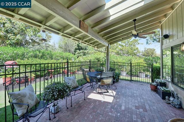 633 Terra California Dr, Walnut Creek CA: https://media.crmls.org/mediaz/b506f53d-f1f9-47ee-b309-8cba81f92a3f.jpg