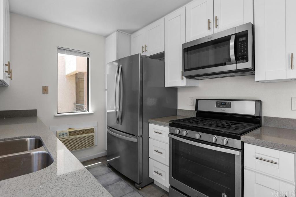 10855 Camino Ruiz - photo 6