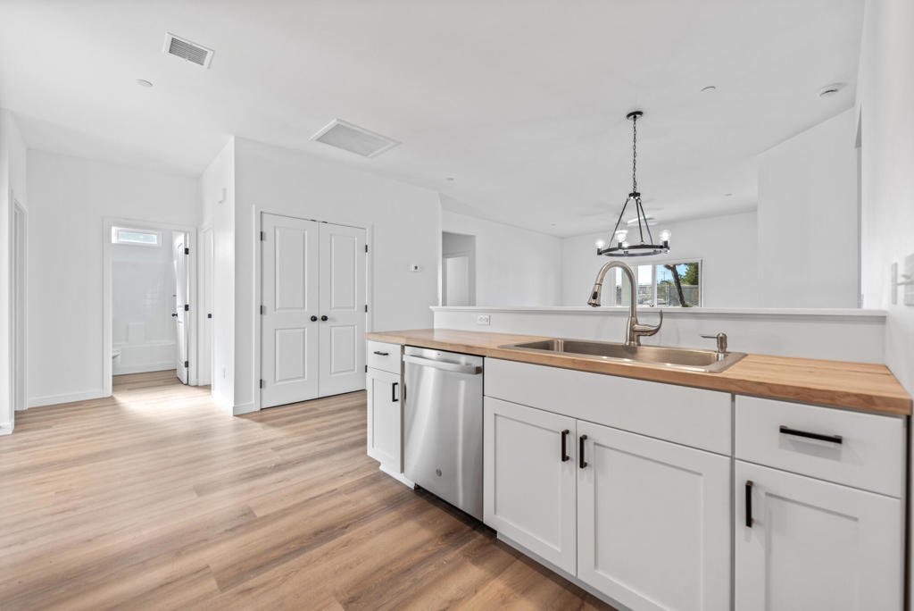 MLS #219139278DA image #5