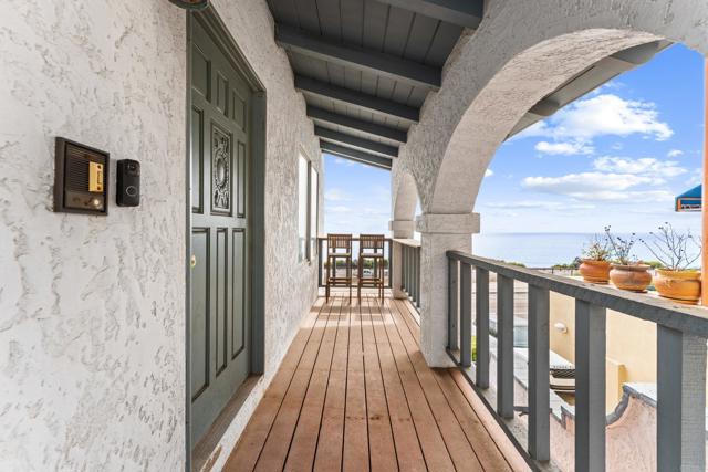 Detail Gallery Image 10 of 70 For 1421 San Elijo Ave, Cardiff By The Sea,  CA 92007 - 6 Beds | 5 Baths