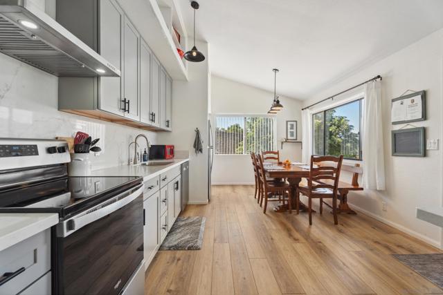 2616 Bonita Vista, Julian CA: https://media.crmls.org/mediaz/b5083f17-61ae-439a-b93f-20c8279af170.jpg