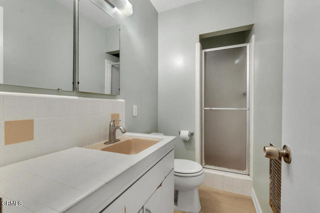 Detail Gallery Image 25 of 33 For 1542 Riverside Dr #C,  Glendale,  CA 91201 - 2 Beds | 2 Baths