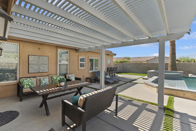 027_Back Patio