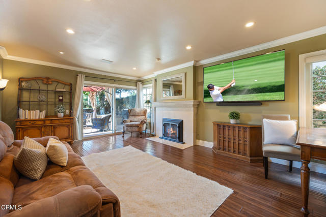 22671 Cheryl Way, Lake Forest CA: https://media.crmls.org/mediaz/b50982a4-73cd-45f7-a881-df93cb6e898c.jpg