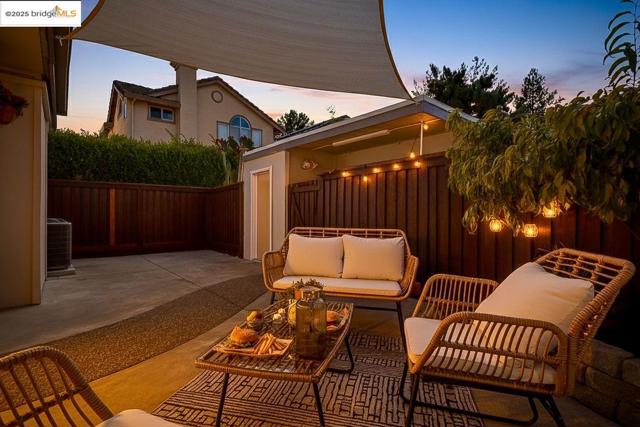 1515 Schenone Ct, Concord CA: https://media.crmls.org/mediaz/b509b1d0-8544-432a-8162-24bdccc64bb7.jpg