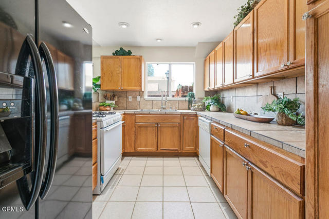 Detail Gallery Image 12 of 32 For 15091 Varsity St #C,  Moorpark,  CA 93021 - 3 Beds | 2/1 Baths