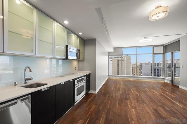 575 6th Avenue, San Diego CA: https://media.crmls.org/mediaz/b50b8899-8e29-4820-a1c1-dd02275cbe43.jpg