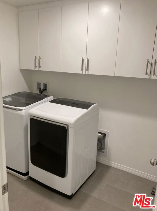13002 Lily Place, Los Angeles CA: https://media.crmls.org/mediaz/b50b959f-5185-4dfb-a670-8b5fc3b3959a.jpg