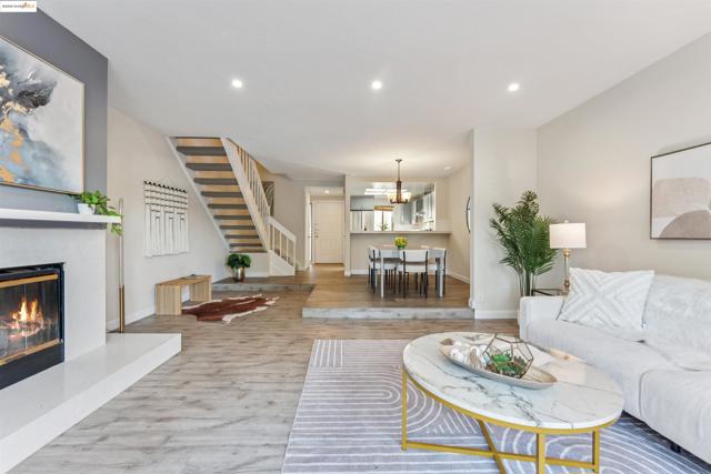 3732 Northridge Dr, Richmond CA: https://media.crmls.org/mediaz/b50c0949-4cbc-41b9-a888-df69d03698b2.jpg