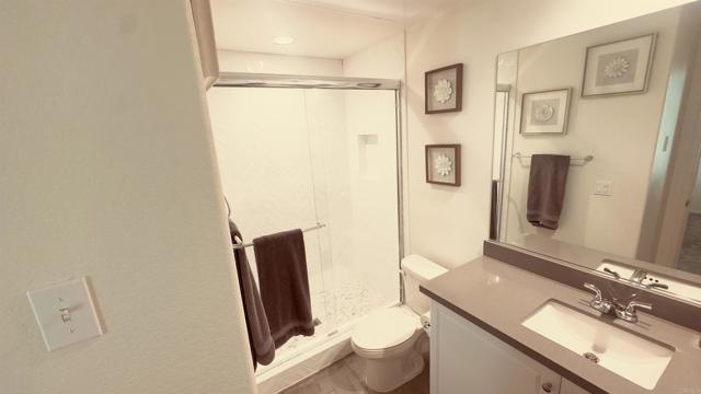 Detail Gallery Image 13 of 70 For 27960 Moosa Creek Way, Valley Center,  CA 92082 - 5 Beds | 3/1 Baths