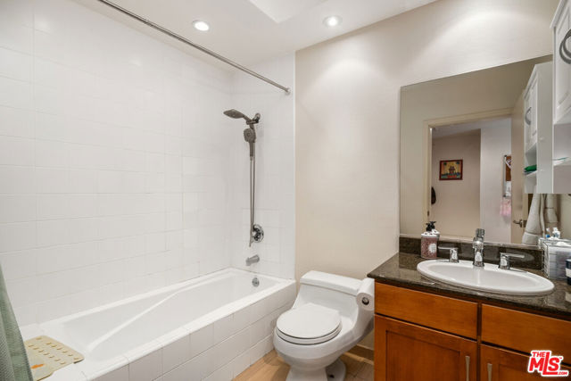 2111 S Beverly Glen Boulevard, Los Angeles CA: https://media.crmls.org/mediaz/b50ca40c-211d-4a80-be62-603cb72edb40.jpg