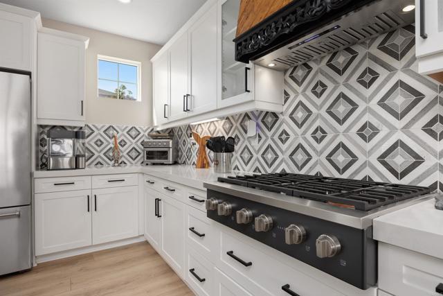 Detail Gallery Image 8 of 42 For 12611 Stella Ln, San Diego,  CA 92129 - 4 Beds | 3/1 Baths