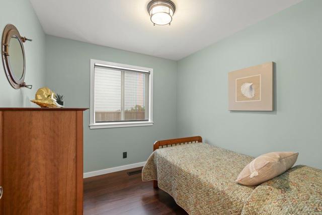 350 6th Avenue, Half Moon Bay CA: https://media.crmls.org/mediaz/b50d2033-4d88-4f09-805e-64723f1af459.jpg