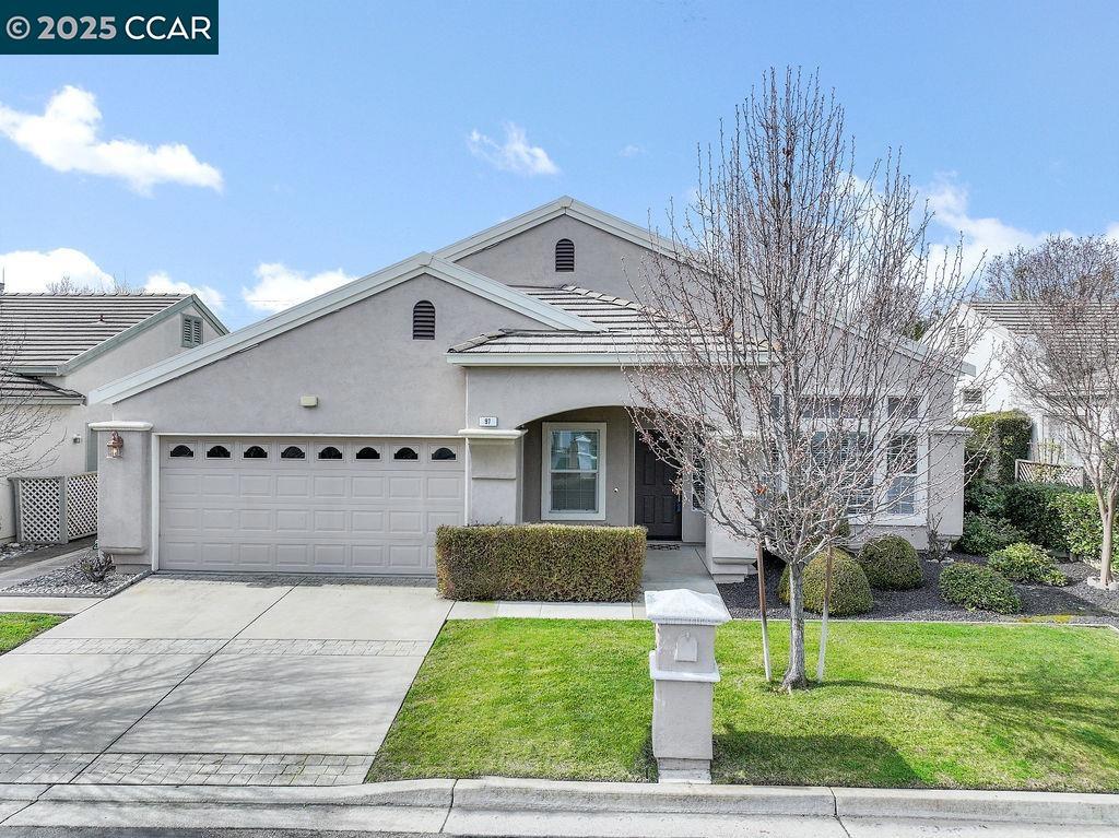 97 Scarlet Way