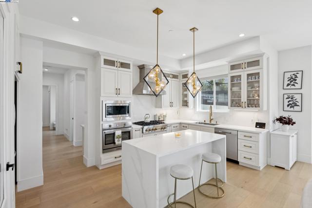 3606 Sarita St, Hayward CA: https://media.crmls.org/mediaz/b50e17a9-ebdc-42aa-8757-135563f01b0e.jpg