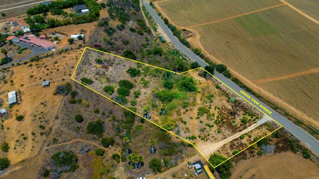 Detail Gallery Image 4 of 12 For 456 Grove View Rd, Oceanside,  CA 92058 - – Beds | – Baths