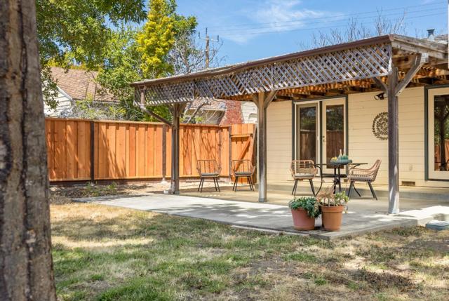 411 Alta Vista Dr, Santa Cruz CA: https://media.crmls.org/mediaz/b50eedbd-3d44-41fb-b2fd-fc3d44130b49.jpg