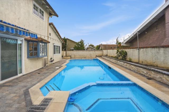 11383 Stonecress Avenue, Fountain Valley CA: https://media.crmls.org/mediaz/b50efe55-65ee-4024-b988-28f90eb3c96b.jpg