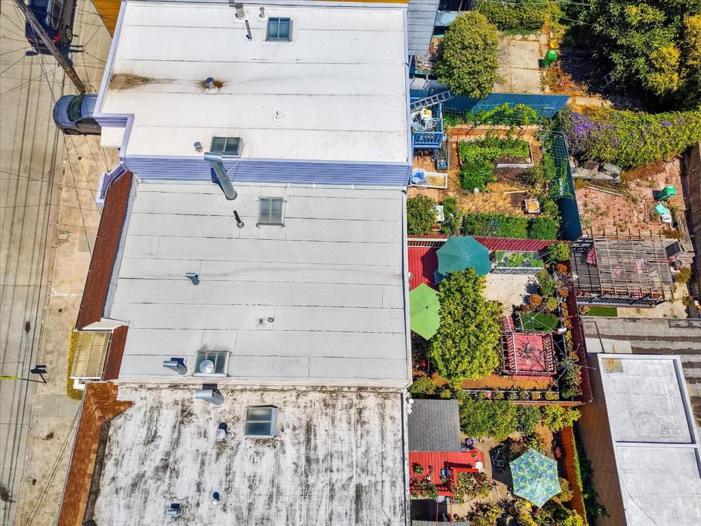 https://media.crmls.org/mediaz/b50f54b4-159a-4c93-a355-15d2424a6957.jpg?preset=X-Large