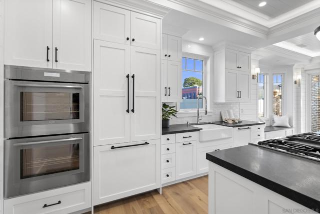 466 Westbourne, San Diego CA: https://media.crmls.org/mediaz/b50f8c47-1e8a-4213-941b-faa4ef29fc26.jpg