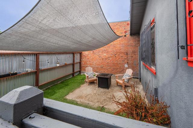 4211 Martin Luther King Jr Way, Oakland CA: https://media.crmls.org/mediaz/b510259c-99e9-4789-8886-d5e69c4df5a0.jpg