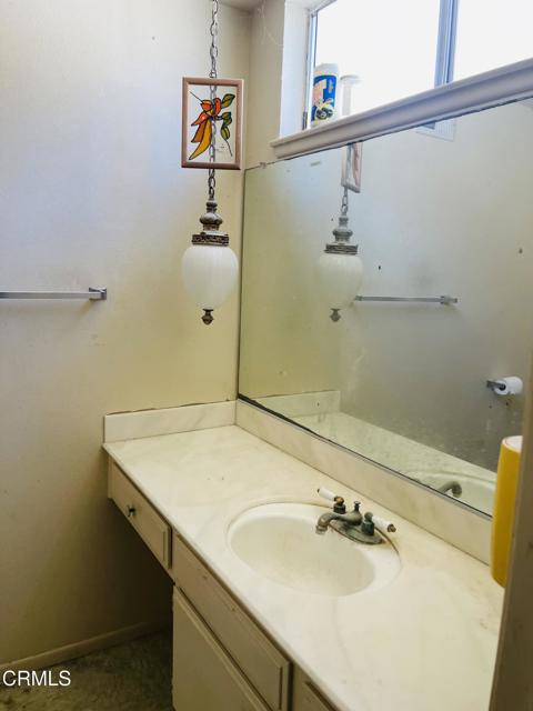 Detail Gallery Image 11 of 15 For 205 Dana Point Ave, Ventura,  CA 93004 - 4 Beds | 3 Baths