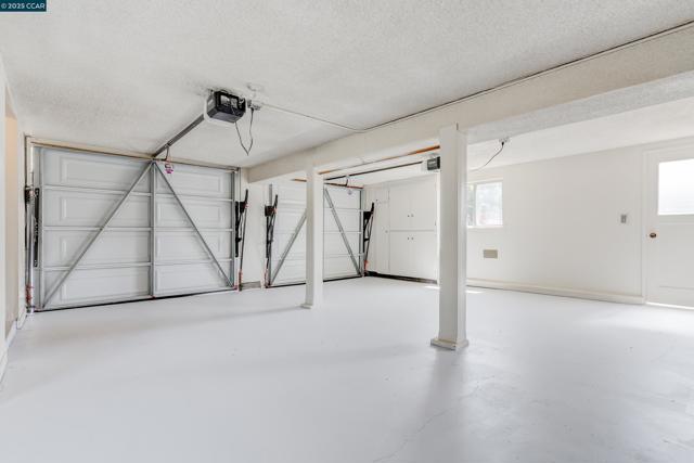 6180 HILLSIDE DRIVE, El Sobrante CA: https://media.crmls.org/mediaz/b5122eaf-0bed-40e6-aa8c-04a99fa3184b.jpg