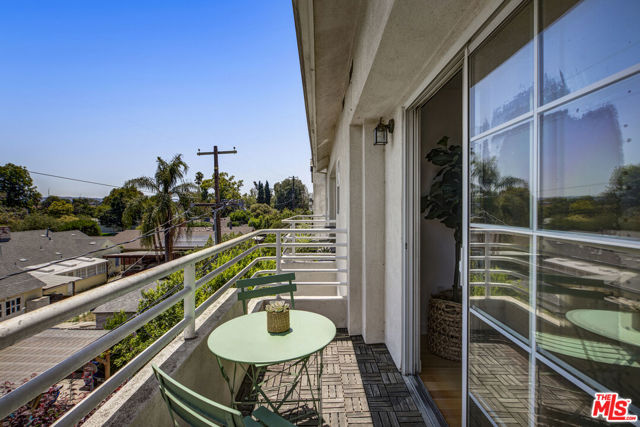 11536 Burbank Boulevard, North Hollywood CA: https://media.crmls.org/mediaz/b5131006-c2b4-4534-9569-ed5e9438135a.jpg