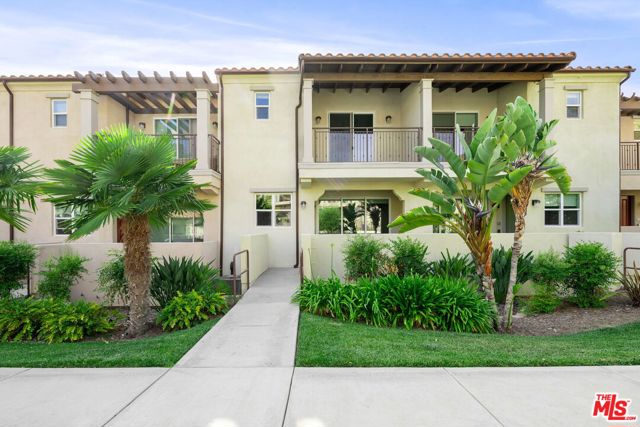 4372 Paxton Place, Calabasas CA: https://media.crmls.org/mediaz/b51387e1-3b37-4beb-8a6c-eab4985fc96a.jpg