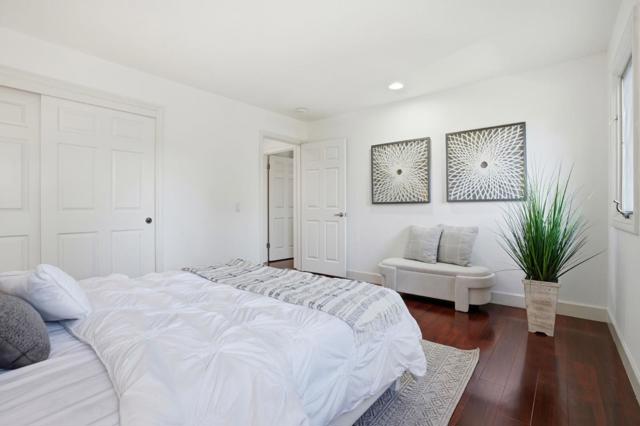 1621 Stone Pine Lane, Menlo Park CA: https://media.crmls.org/mediaz/b513f868-46bd-4183-a1be-618031f4073b.jpg