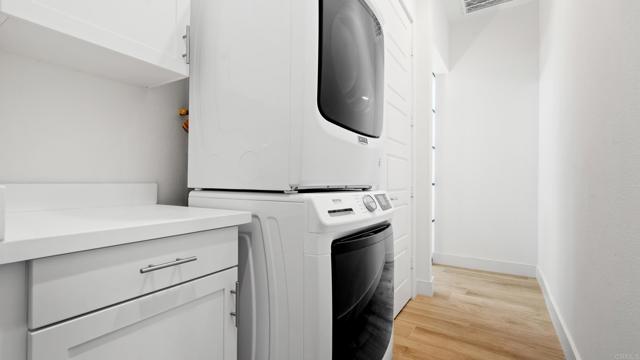 8536 Aspect Drive, San Diego CA: https://media.crmls.org/mediaz/b513fd96-ef8c-4e4a-bbd7-63267e52ac20.jpg