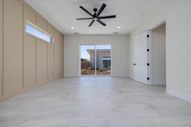 4195 Evergreen Lane, Banning CA: https://media.crmls.org/mediaz/b514b8ad-1d2b-4d9d-bc4f-b83575e213f8.jpg