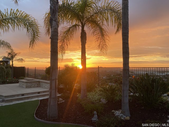 15234 Maple Grove LN, San Diego CA: https://media.crmls.org/mediaz/b51514ff-0064-4893-979b-37e29babe390.jpg