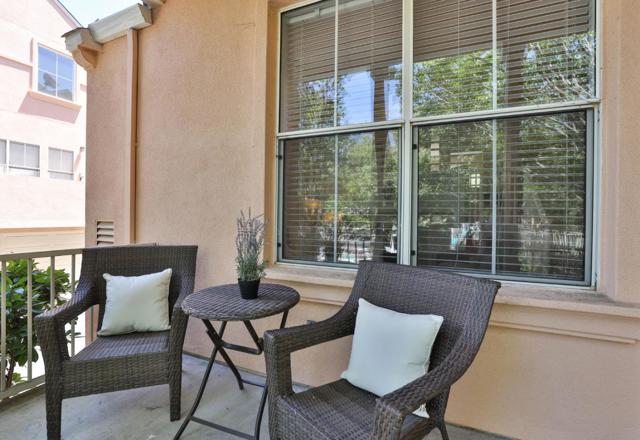 101 Showers Court, Mountain View CA: https://media.crmls.org/mediaz/b51584ca-c128-49de-9a6c-6061909ff207.jpg